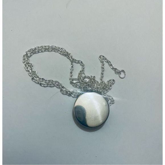 CANCER GREEN GLOW IN THE DARK ZODIAC STAR SIGN HOROSCOPE NECKLACE - Picture 5 of 15